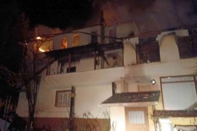 Safranbolu’da 3 katlı evde yangın