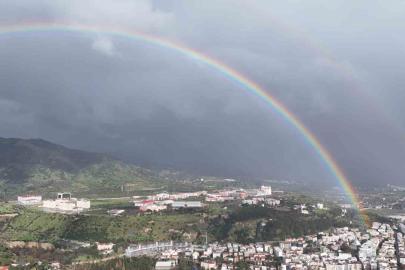 Sağanak sonrası gökkuşağı Aydın’ı sardı