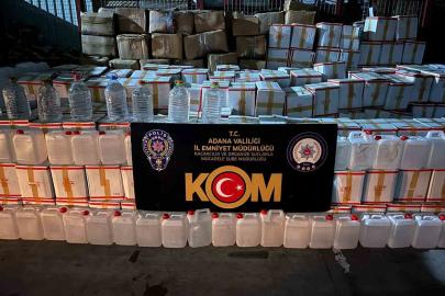 Sahte içkinin piyasaya sürüldüğü depoya baskın: 21 bin litre sahte içki ele geçirildi
