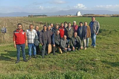 Salihli’de üreticilere budama ve gübreleme eğitimi