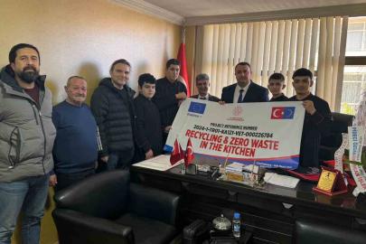 Salihlili öğrenciler, aşçılık eğitimi için Budapeşte yolcusu