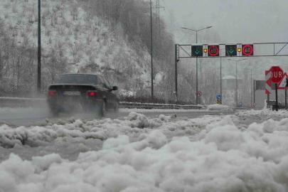 Samsun-Ordu karayolunda kar yağışı