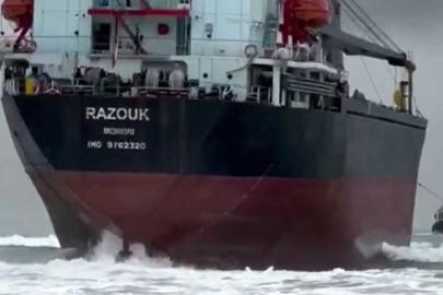 Sarıyer’de karaya oturan gemi kurtarıldı