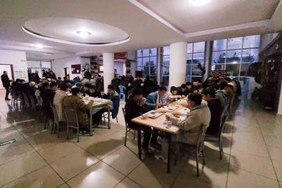 Şehit Özkan Özendi Anadolu İmam Hatip Lisesi’nden açık öğretim öğrencilerine iftar