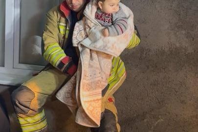 Selde mahsur kalan 11 kişilik aileyi itfaiye kurtardı