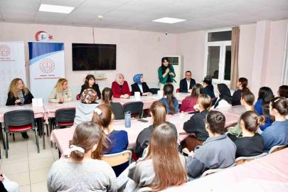 Silifke’de cumhuriyet savcıları öğrencilerle iftarda buluştu