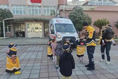 Sinop’ta minik öğrenciler ambulansı yakından tanıdı