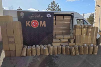 Sivas’ta 840 bin makaron ve yüzlerce kilo kaçak tütün ele geçirildi