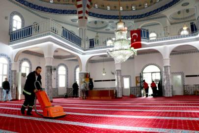 Söke Belediyesi’nden Ramazan öncesi camilerde kapsamlı temizlik