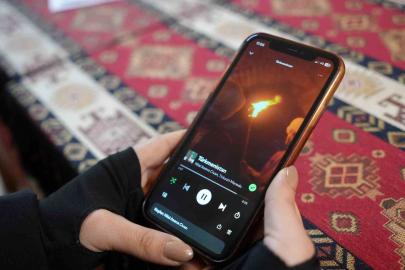 Söz yazarı genç kadının Türkmenistan’a uzanan telif takibi