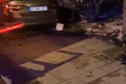 Sultanbeyli’de otomobil araçların üstünden uçup iş yerine girdi: Kaçan sürücü yakalandı