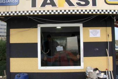 Taksi durağında dehşet anları: Güvenlik kamerası görüntüleri ortaya