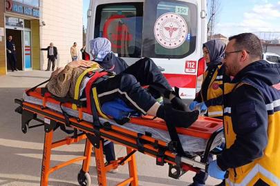 Tamir ettiği traktörün altında kaldı