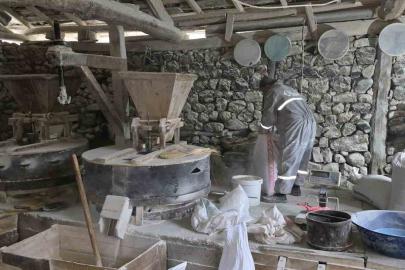 Tarihi değirmen suyun gücüyle 300 yıldır ayakta