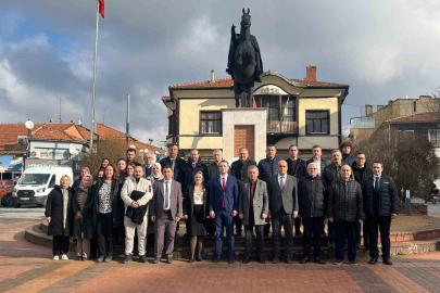 Tavşanlı’da vergi haftası kutlamaları çelenk sunumu ile başladı