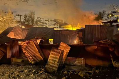 Tekman’da korkutan yangın: 3 ev kullanılamaz hale geldi