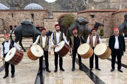 Tokat’ta Ramazan geleneği yaşatılıyor, 21 davulcu sahaya çıkıyor