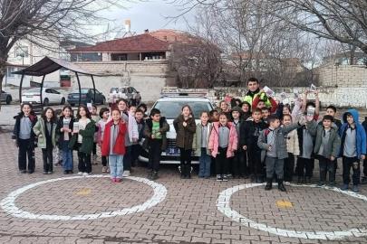 Tomarza’da öğrencilere trafik eğitimi verildi