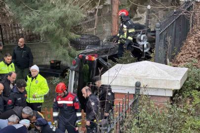 Trabzon’da kamyonet site bahçesine düştü: 2 yaralı
