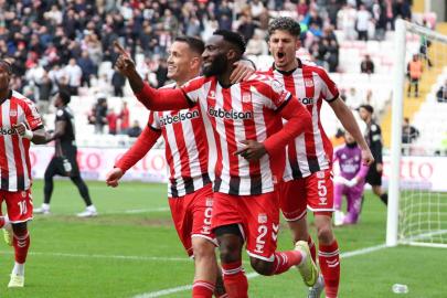 Trendyol 1. Lig: Özbelsan Sivasspor: 3 - Vanspor FK: 3