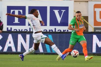 Trendyol Süper Lig: Alanyaspor: 2 - Konyaspor: 1 (Maç sonucu)