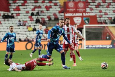 Trendyol Süper Lig: Antalyaspor: 3 - Samsunspor: 1 (Maç sonucu)