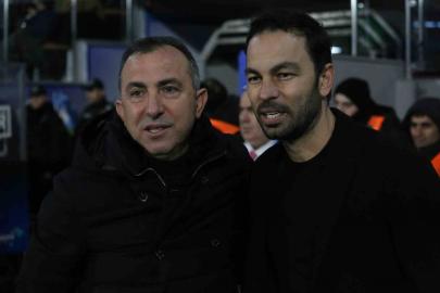 Trendyol Süper Lig: Çaykur Rizespor: 1 - Kocaelispor: 0 (İlk yarı)