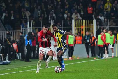 Trendyol Süper Lig: Fenerbahçe: 3 - Gençlerbirliği: 1 (Maç sonucu)