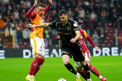 Trendyol Süper Lig: Galatasaray: 2 - Kayserispor: 0 (İlk yarı)