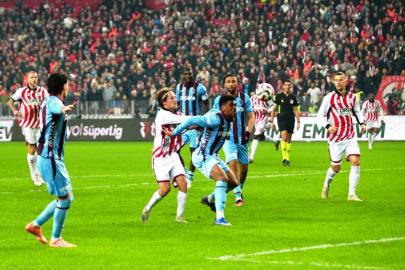 Trendyol Süper Lig: Samsunspor: 0 - Trabzonspor: 3 (Maç sonucu)