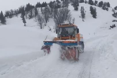 Tunceli’de karla mücadele çalışmaları aralıksız sürüyor