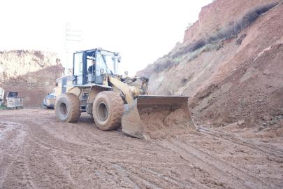 Turgutlu’da şiddetli yağış toprak kaymasına neden oldu