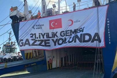 Türk Kızılay’ın ‘İyilik Gemisi’ Ramazan’ın ilk gününde Gazze’ye uğurlandı