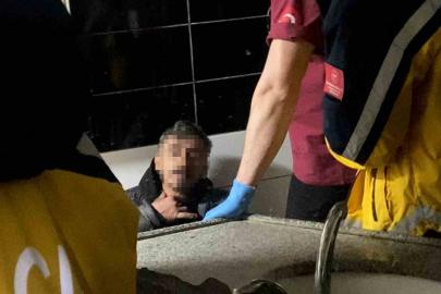 Tuvalette hareketsiz bulundu, uyuduğu ortaya çıktı