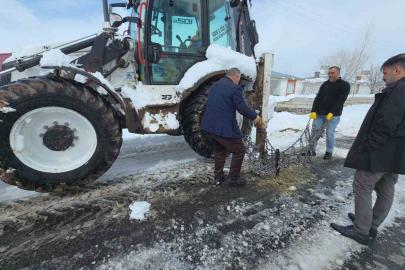 Tuzluca’da kar 32 köy yolunu kapattı, 22 köy yolu ulaşıma açıldı