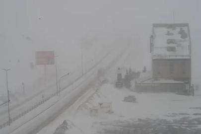 Ulaşıma kar ve tipi engeli