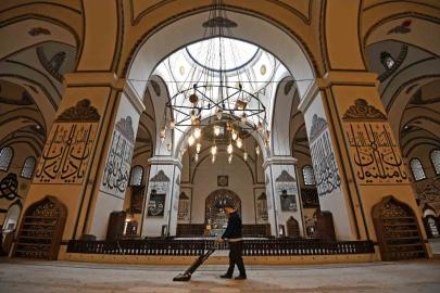 Ulu Cami, teravihlere hazır