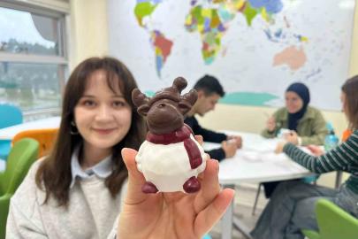 Uluslararası Gençlik Merkezi’nde sanat atölyeleri gençlerle buluşmaya devam ediyor