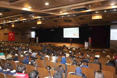 ‘Üniversite Yolunda Sınav Stratejileri’ etkinliği yapıldı