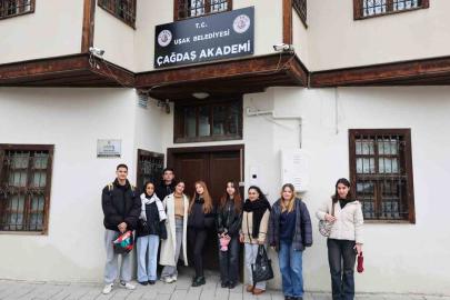 Uşak Belediyesi öğrencileri ücretsiz üniversite sınavı için kurs imkanı sağlıyor