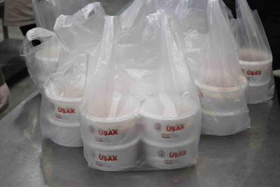 Uşak Belediyesinden ihtiyaç sahibi ailelere ramazan ayı boyunca kesintisiz destek