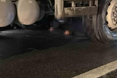 Üsküdar’da feci kaza: Karşıya geçmek isteyen kadın kamyonun altında kaldı