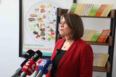 Uzmanından uyarı: "Ramazan’da sağlıklı beslenmenin temel kriterlerden birisi sahurun ve iftarın yapılması, araya ara öğünün eklenmesi"