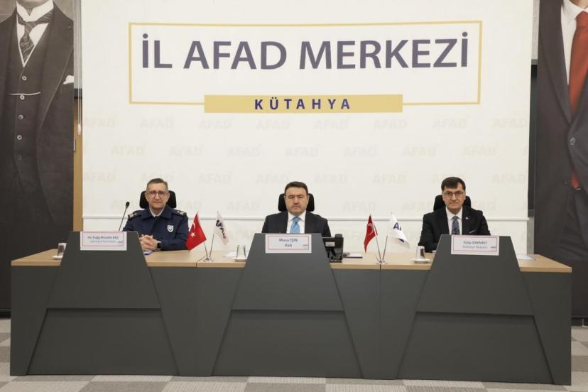 Vali Işın: "Depreme karşı en önemli husus, önceden tedbir almaktır"