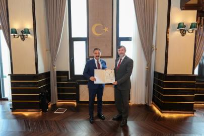 Vali Masatlı, Müftü Topçu’ya başarı belgesi verdi