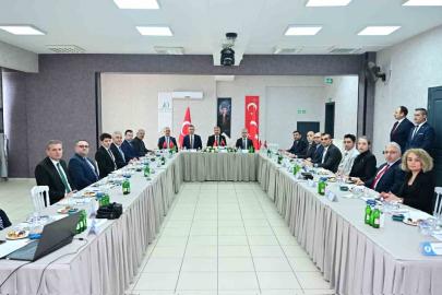 Vali Yılmaz’dan başarılı İŞKUR personeline teşekkür belgesi