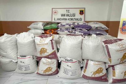 Van’da 3,5 milyon TL değerinde kaçak gıda malzemesi ele geçirildi