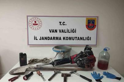 Van’da kaçak kazı yapan 4 kişiye adli işlem yapıldı