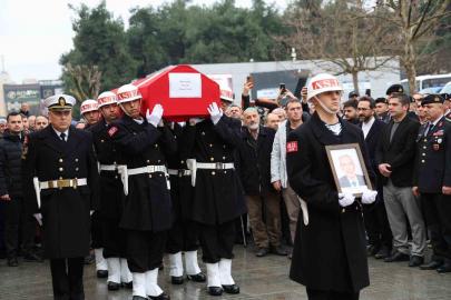 Vefat eden Kıbrıs gazisi son yolculuğuna uğurlandı