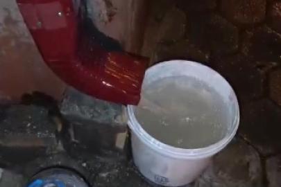 Velilerden ani su kesintisine tepki